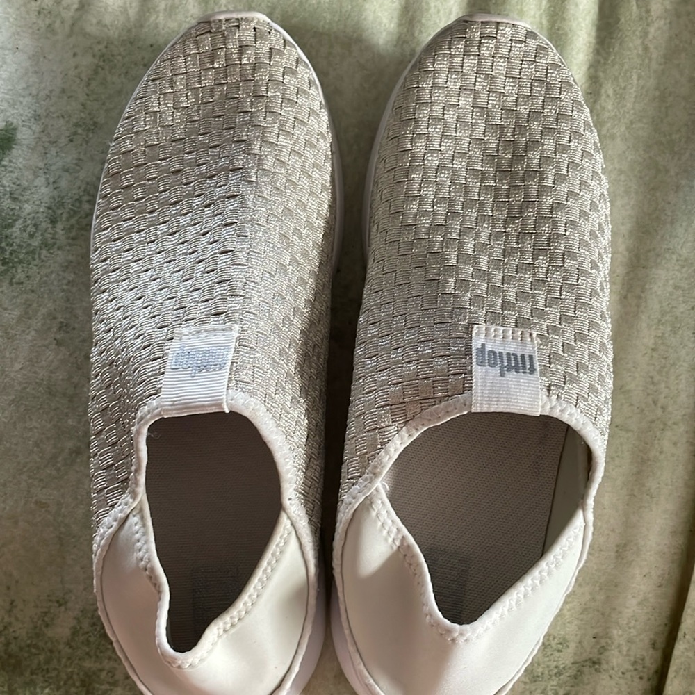 Fitflop sneakers NWOT